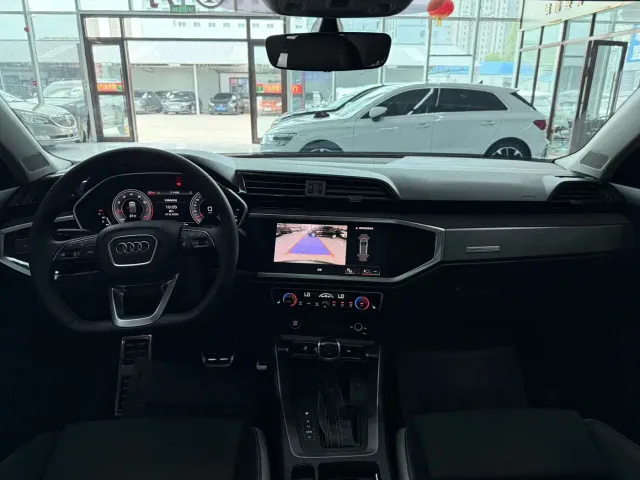 Audi Q3 — Фото автомобиля 5