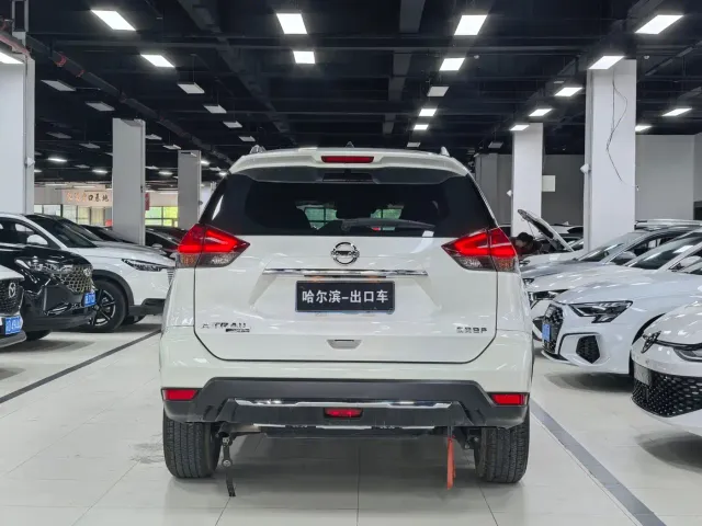 Nissan X-Trail — Фото автомобиля 24