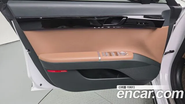 Hyundai Grandeur GN7 — Фото автомобиля 13