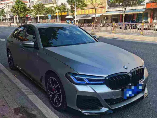 BMW 5 Series — Фото автомобиля 2