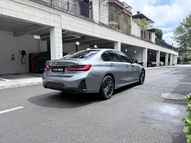 BMW 3 Series — Фото автомобиля 9