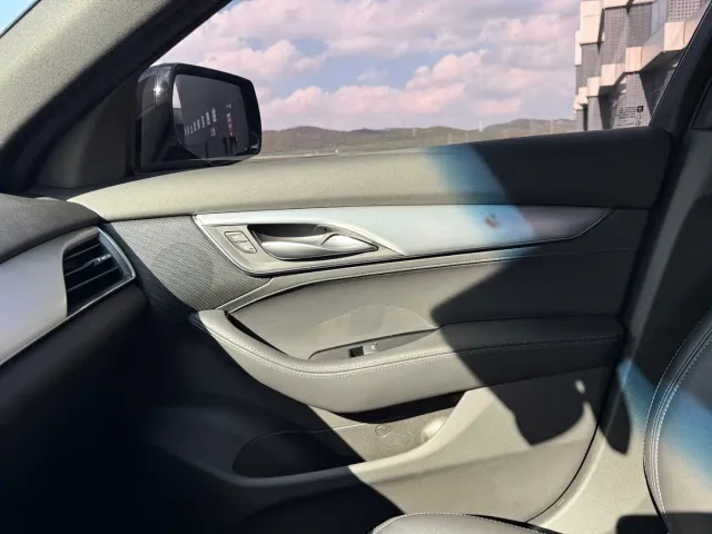 Cadillac CT5 — Фото автомобиля 27