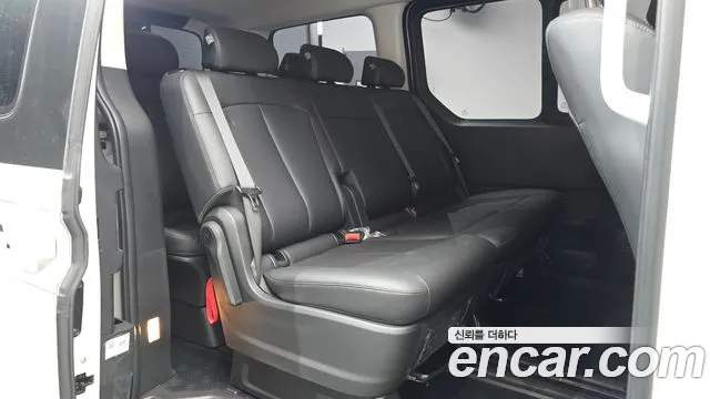 Hyundai Staria Staria Tourer 11 мест — Фото автомобиля 11