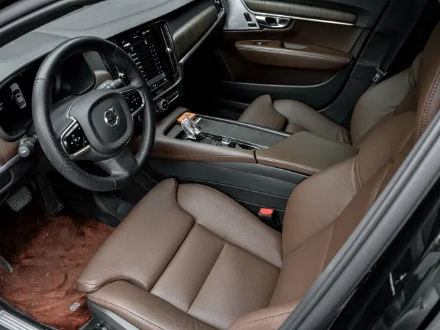 Volvo S90 — Фото автомобиля 6