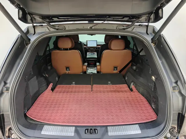 Lincoln Aviator — Фото автомобиля 11