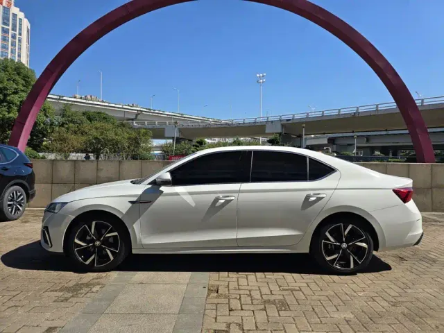 Skoda Octavia — Фото автомобиля 4