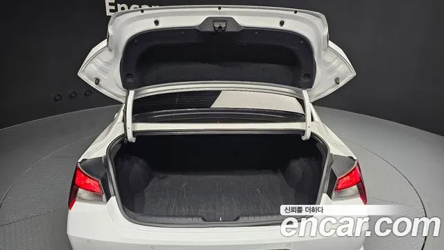 Hyundai Avante CN7 — Фото автомобиля 26