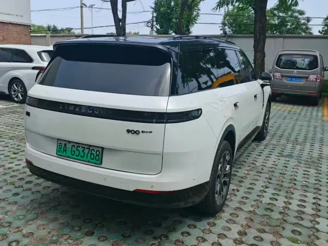 Lynk & Co 900 — Фото автомобиля 5