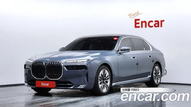 BMW 7-Series 7 серия (G70) 740i sDrive Design Pure Excellence — Фото автомобиля 3