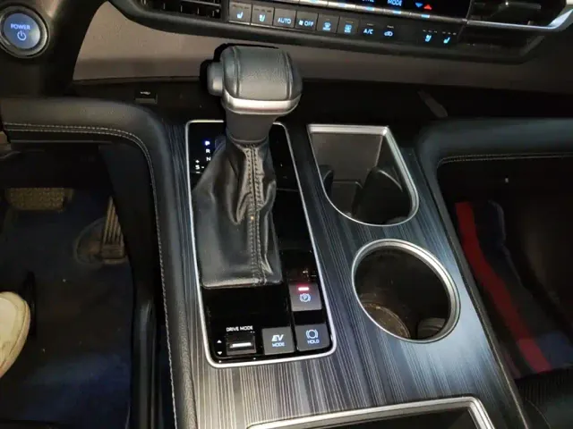Toyota Sienna — Фото автомобиля 13