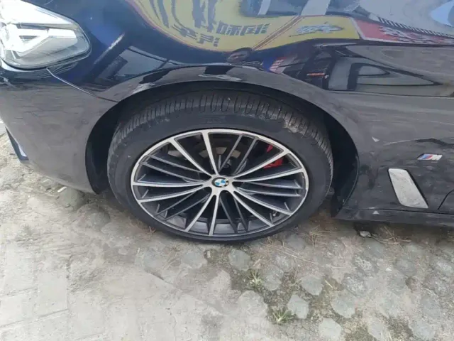 BMW 5 Series — Фото автомобиля 22