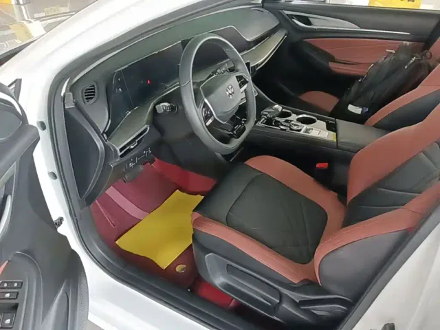 Changan Eado — Фото автомобиля 14