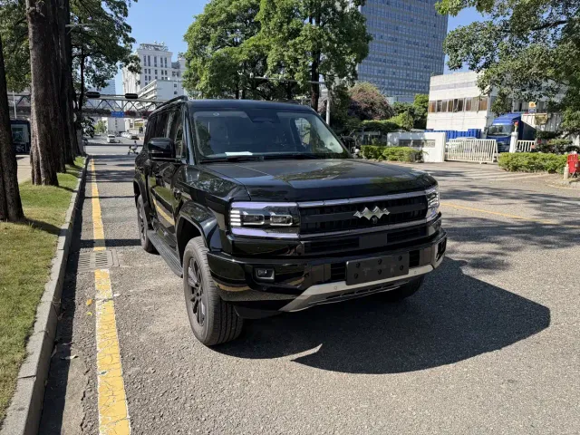 BYD FangChengBao Leopard 5 — Фото автомобиля 3