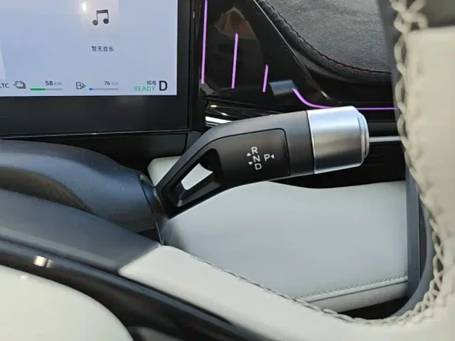 Geely Galaxy L6 — Фото автомобиля 13