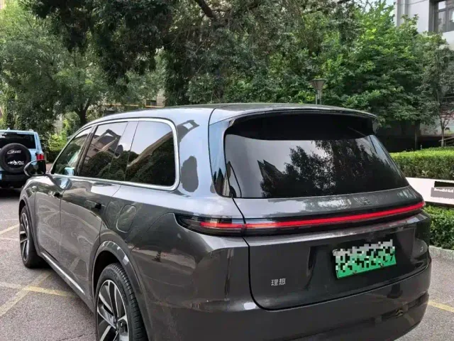 Li Auto L9 — Фото автомобиля 2