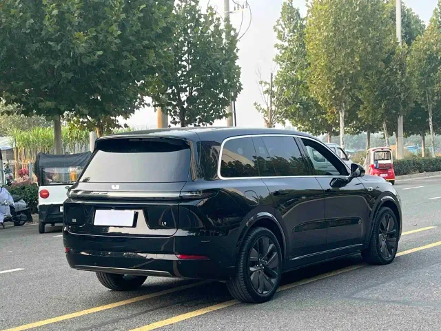 Li Auto L9 — Фото автомобиля 7