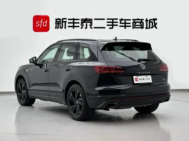 Volkswagen Touareg — Фото автомобиля 6