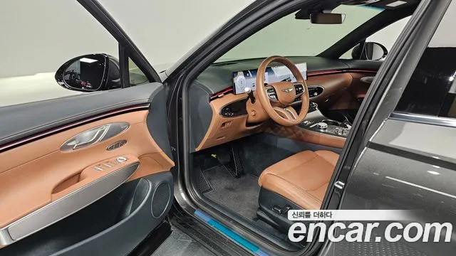 Genesis GV70 — Фото автомобиля 15