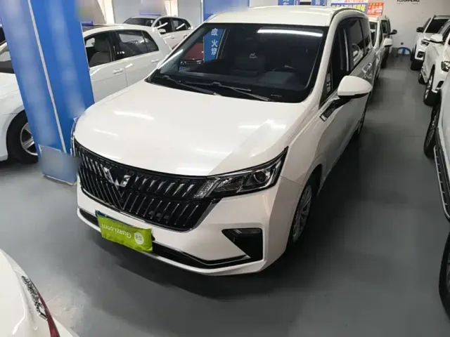 Фотография автомобиля — Wuling Jiachen