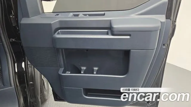 Kia PV5 — Фото автомобиля 13