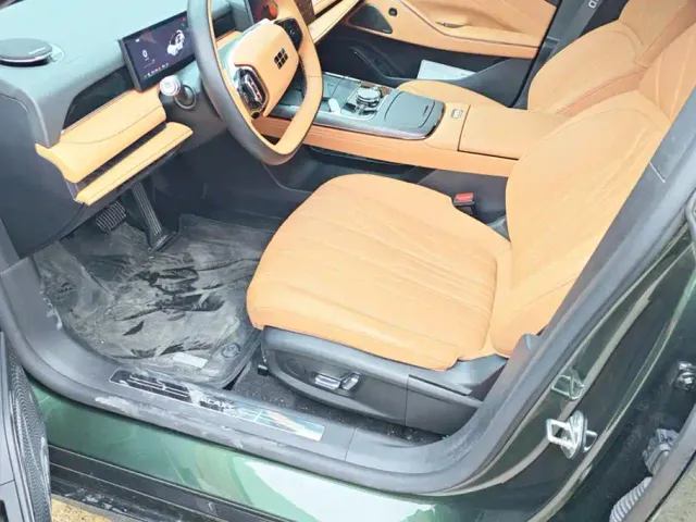 Geely Galaxy Xingyao 8 — Фото автомобиля 9