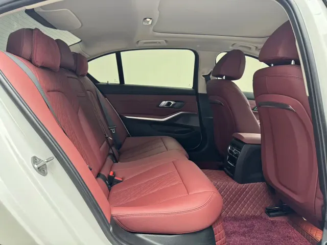 BMW 3 Series — Фото автомобиля 7