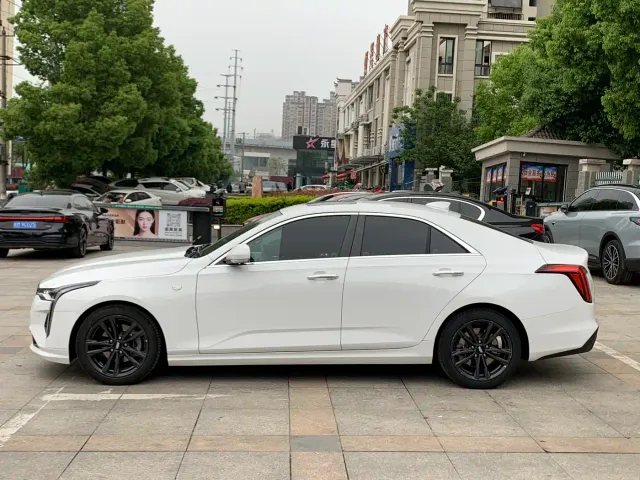 Cadillac CT4 — Фото автомобиля 7