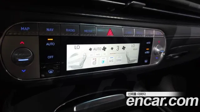 Genesis G90 Бензин 3.5 турбо AWD — Фото автомобиля 16