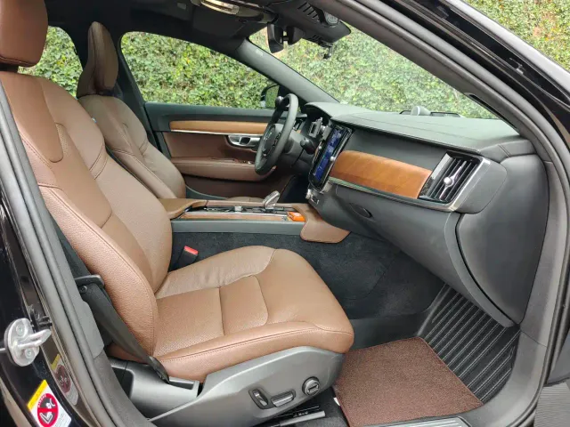 Volvo S90 — Фото автомобиля 14