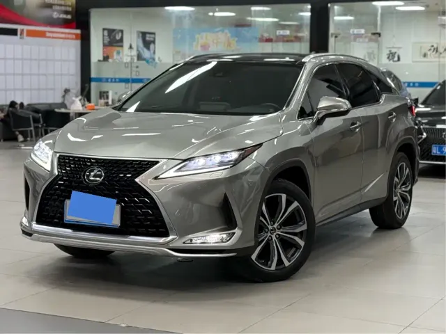 Фотография автомобиля — Lexus RX
