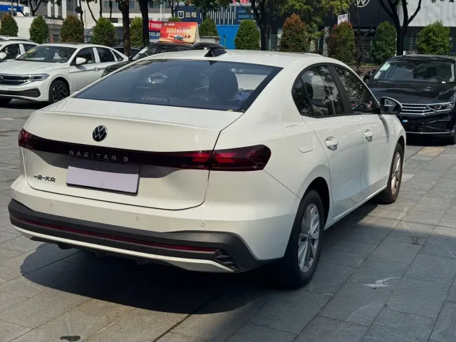 Volkswagen Sagitar — Фото автомобиля 7