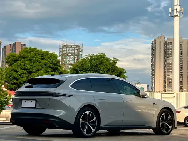 Nio ET5 Touring — Фото автомобиля 7