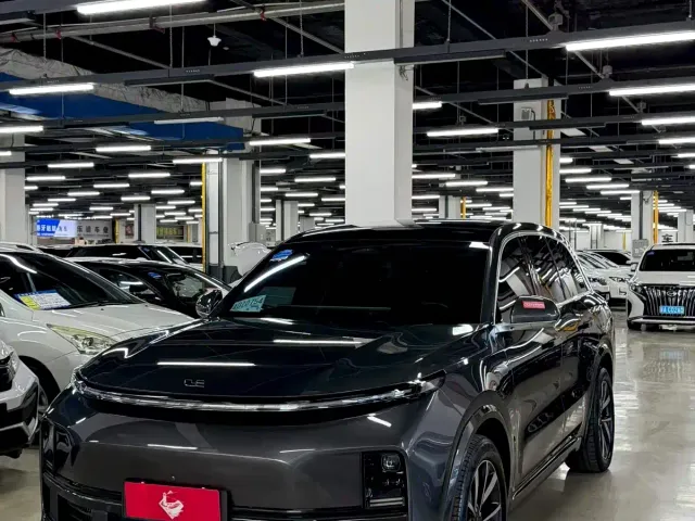Фотография автомобиля — Li Auto L8