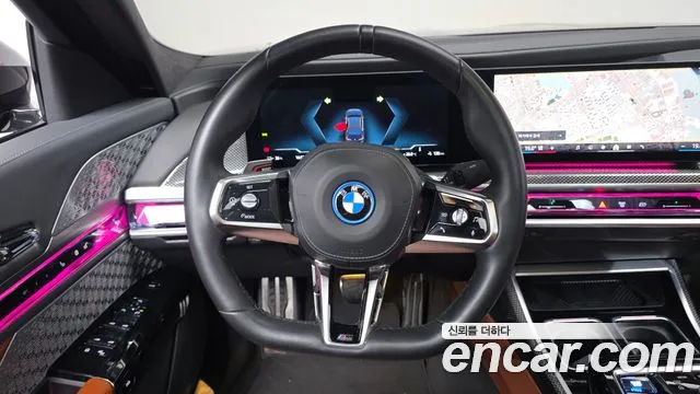 BMW i7 xDrive 60 M Sport — Фото автомобиля 15