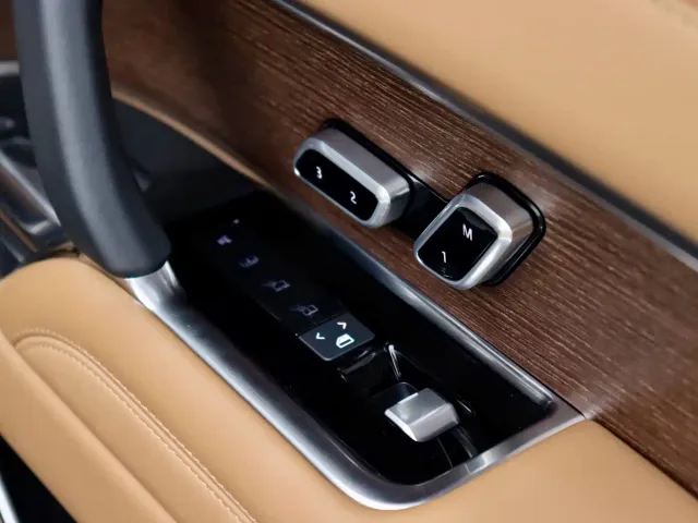 Land Rover Range Rover — Фото автомобиля 18