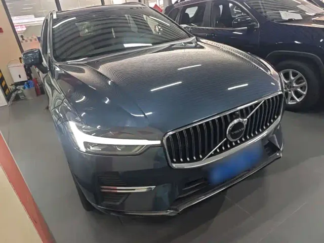 Volvo XC60 — Фото автомобиля 3