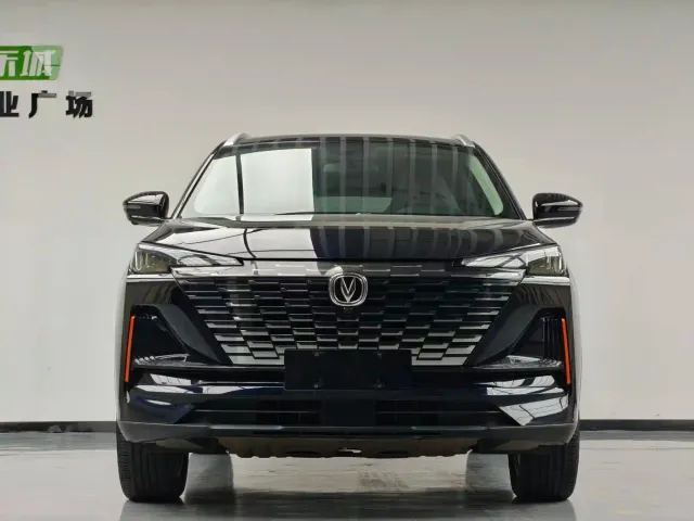 Changan CS55 Plus — Фото автомобиля 3