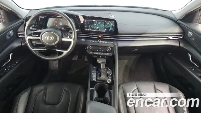 Hyundai Avante CN7 — Фото автомобиля 10