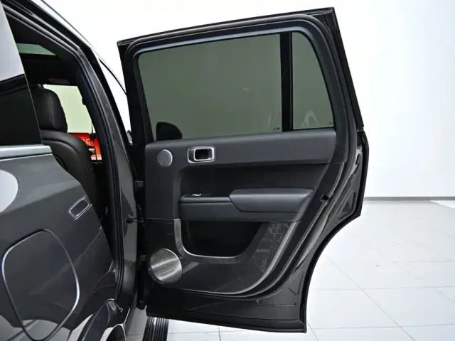 Li Auto L9 — Фото автомобиля 24