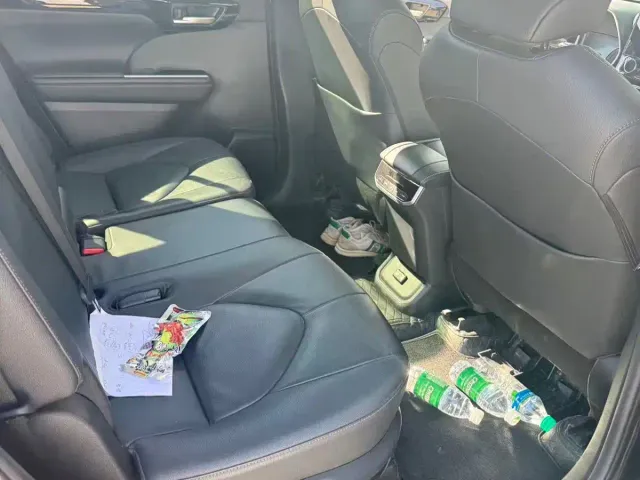 Toyota Highlander — Фото автомобиля 4