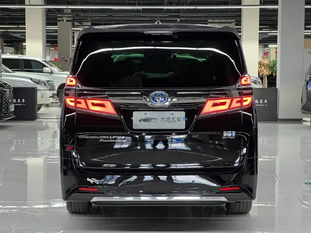Toyota Vellfire — Фото автомобиля 5