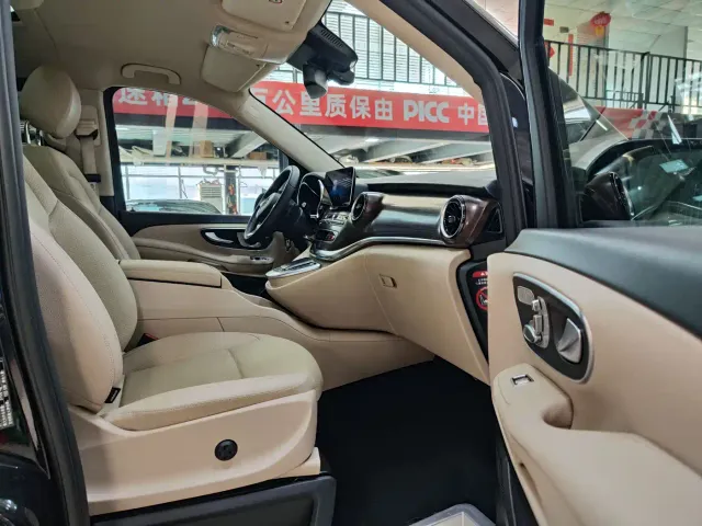 Mercedes-Benz V-Class — Фото автомобиля 7