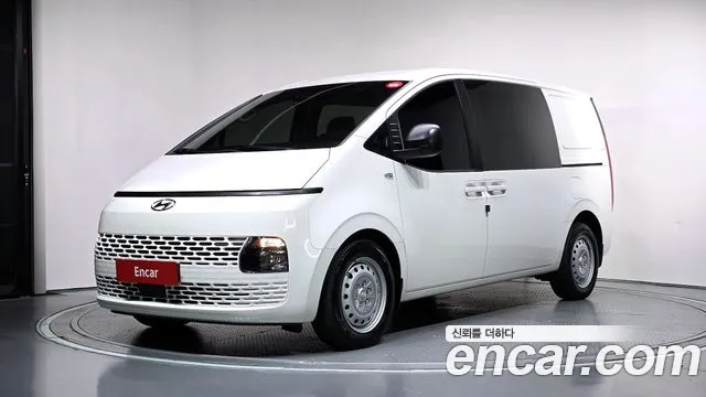 Фотография автомобиля — Hyundai Staria