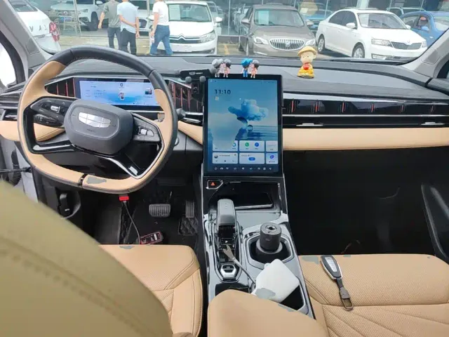 Geely Boyue L 2023 1.5TD DCT Premium — Фото автомобиля 9