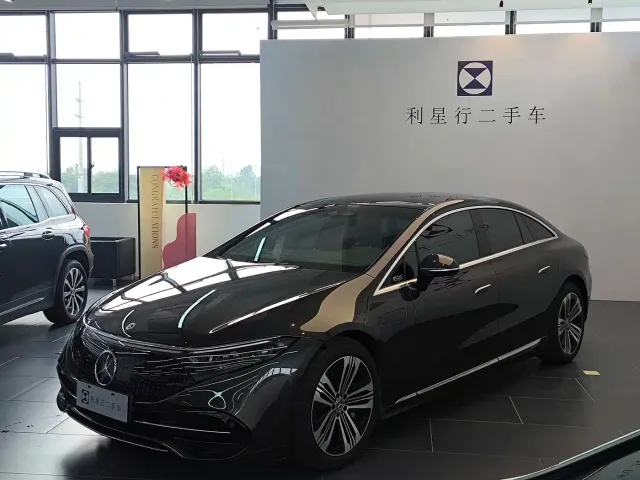 Фотография автомобиля — Mercedes-Benz EQS