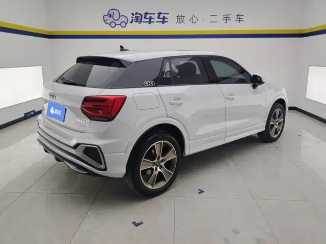 Audi Q2L — Фото автомобиля 3