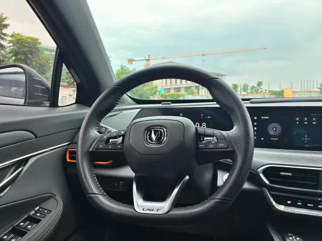 Changan UNI-T — Фото автомобиля 11