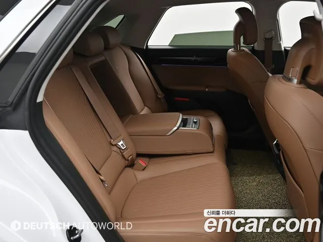 Hyundai Grandeur Grandeur (GN7) 2.5 Бензин 2WD — Фото автомобиля 12