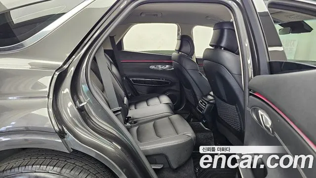 Genesis GV70 — Фото автомобиля 18