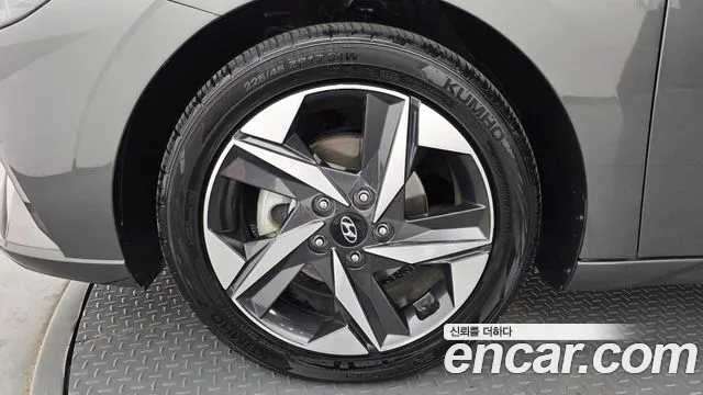 Hyundai Avante CN7 — Фото автомобиля 5